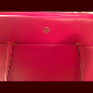 Tory Burch bag. Handbag/tote perfect condition